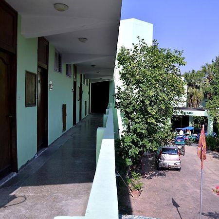 Hotel Bharatpur Ashok Eksteriør billede