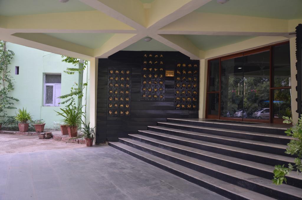 Hotel Bharatpur Ashok Eksteriør billede