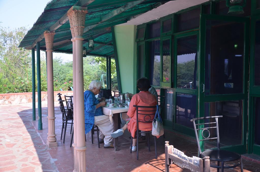 Hotel Bharatpur Ashok Eksteriør billede