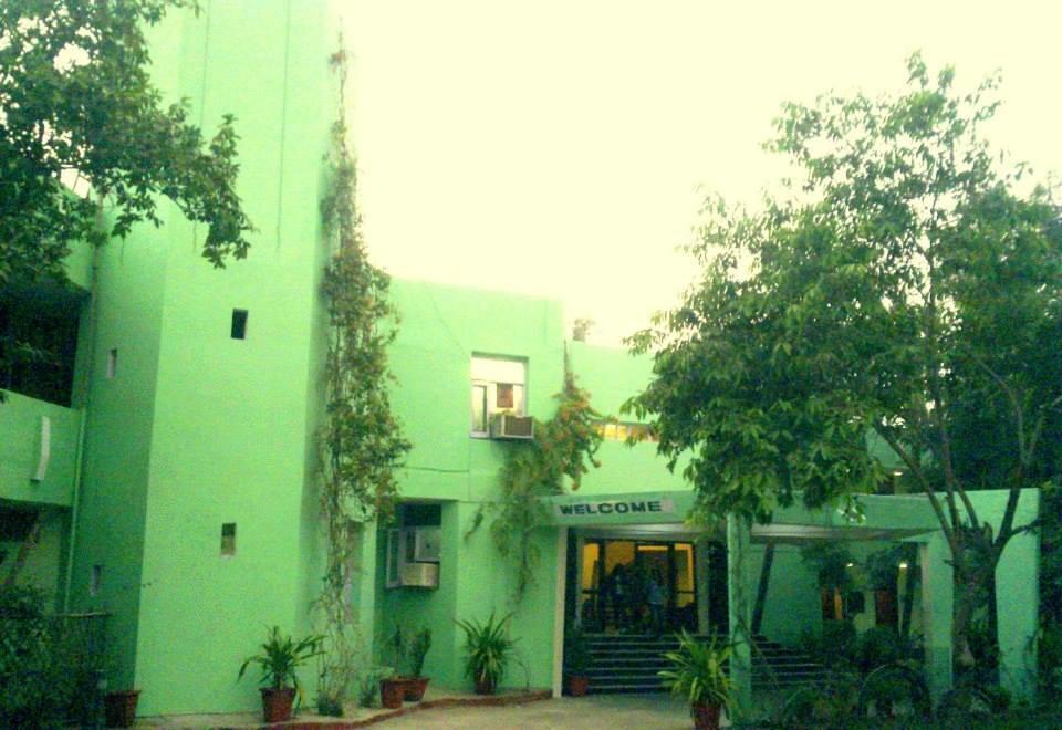 Hotel Bharatpur Ashok Eksteriør billede