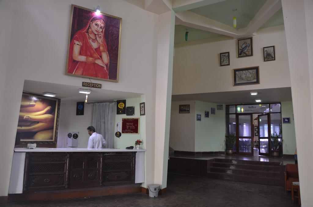 Hotel Bharatpur Ashok Eksteriør billede